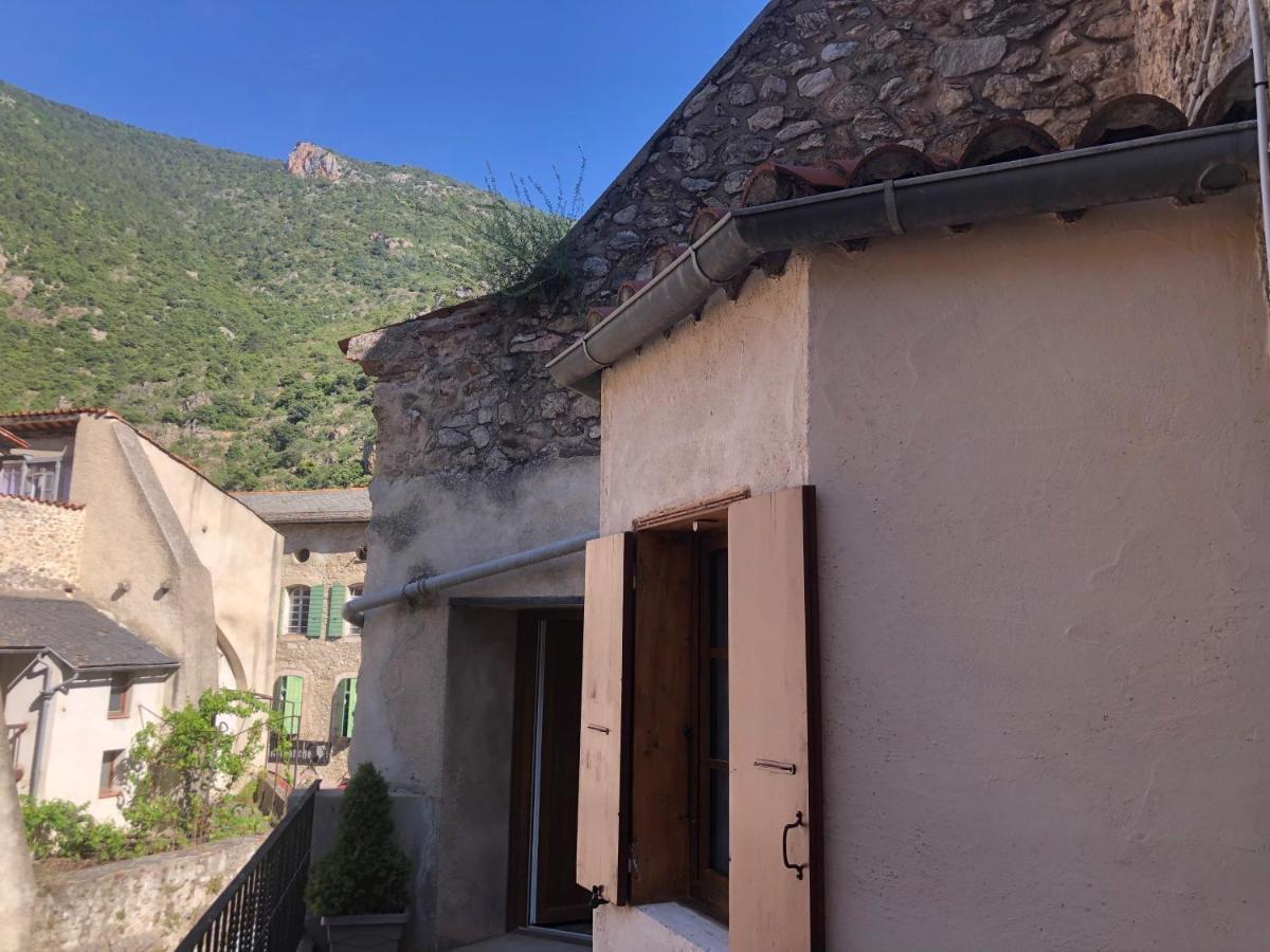 Les Maisons Du Conflent, Maisons Familiales En Pierre Au Coeur Des Remparts Villefranche-de-Conflent Exterior photo